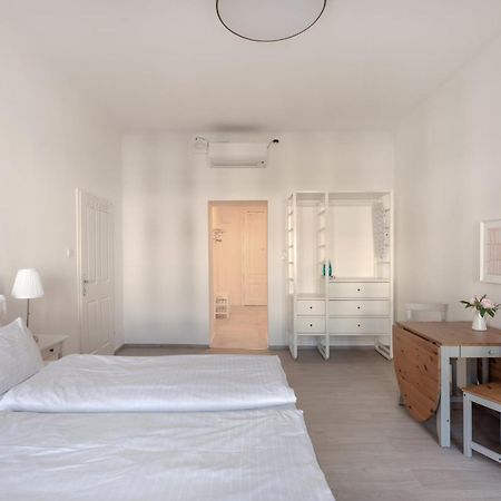 Studio Apartment Near University Viena Exterior foto